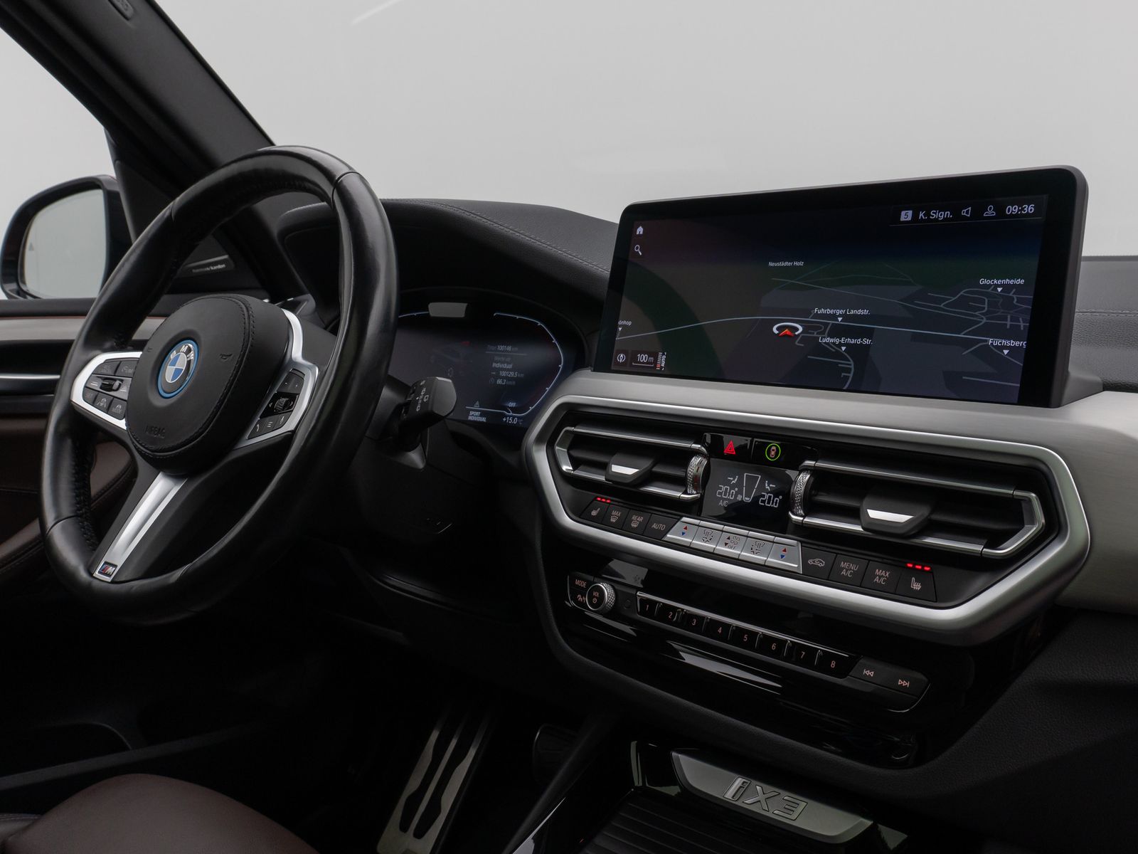 Fahrzeugabbildung BMW iX3 Impressive M Sport Panorama Kamera HUD H/K