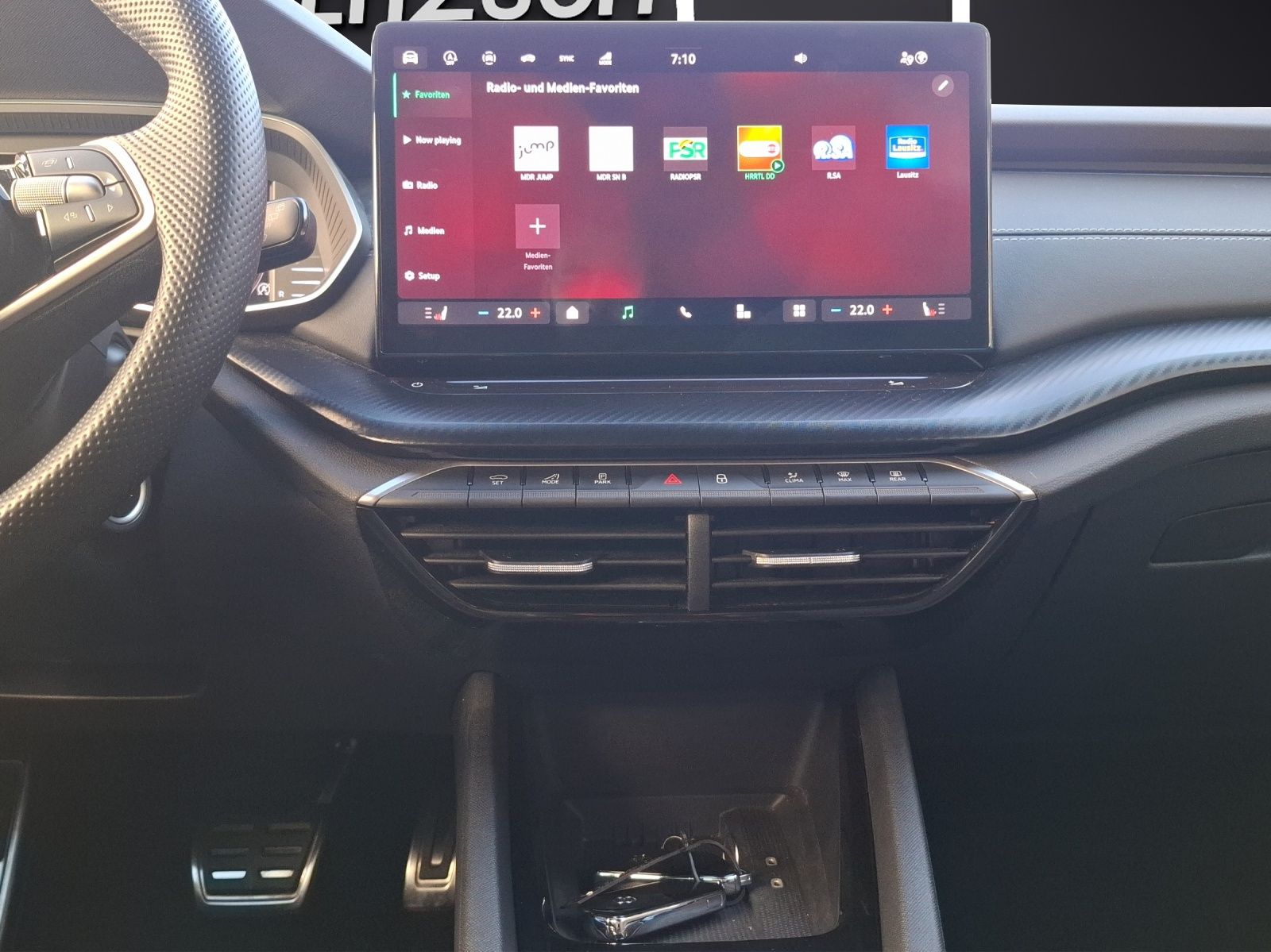Fahrzeugabbildung SKODA Octavia Combi TDI Sportline DSG LED Navi HUD VC