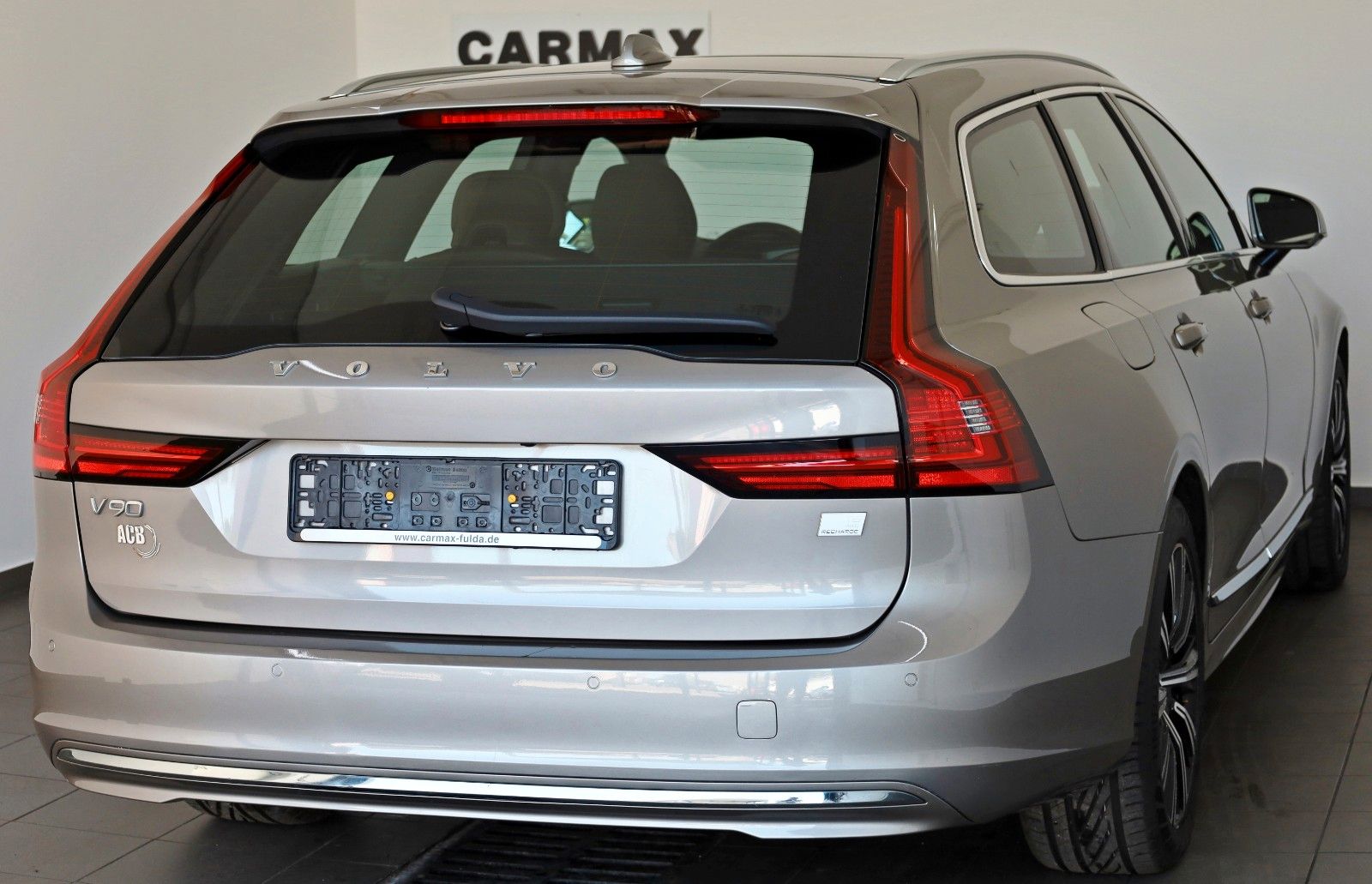 Fahrzeugabbildung Volvo V90 T6 AWD Inscription Leder,Navi,Kamer,Panorama