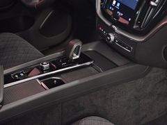 Fahrzeugabbildung Volvo XC60 Essential 2WD ( CAMERA/ APPLE/ LED/ DAB/