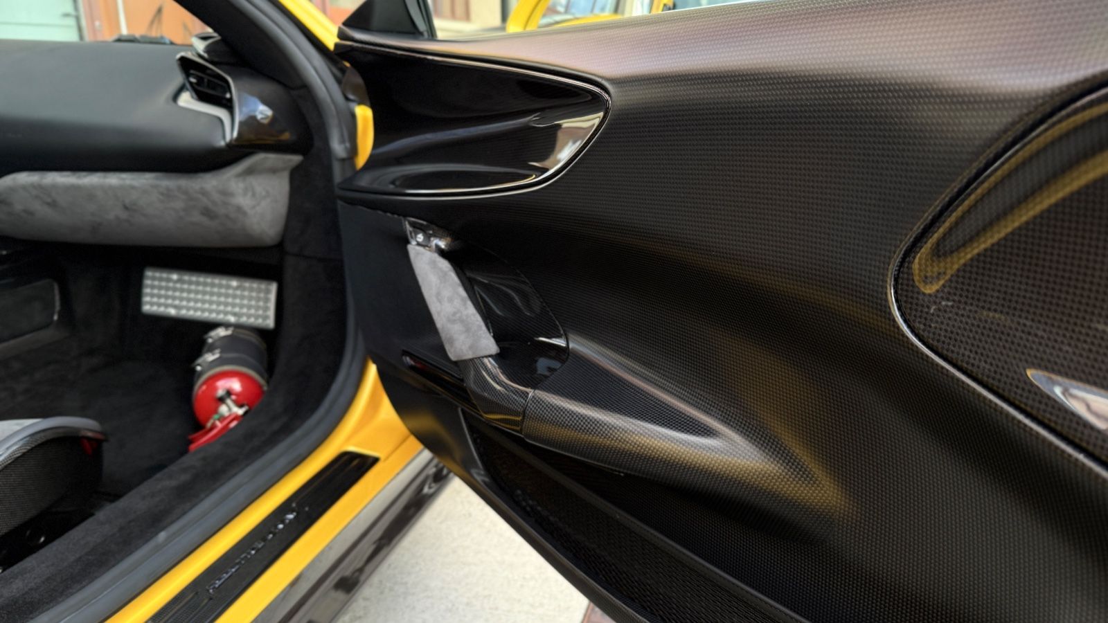 Fahrzeugabbildung Ferrari SF90*AssettoFiorano*VollCarbon*Atelier