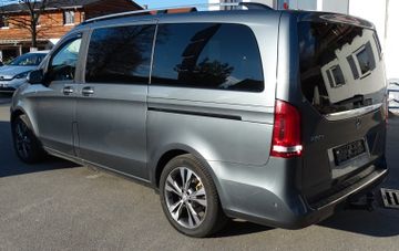Mercedes V 220 - 6