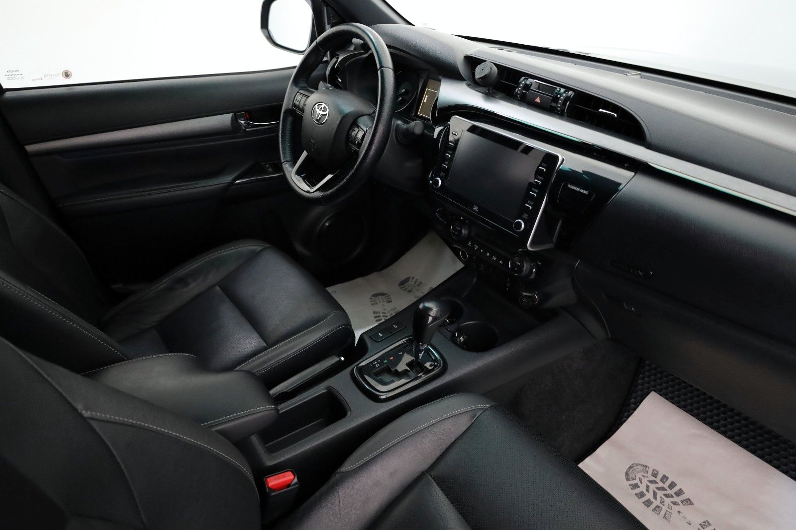 Fahrzeugabbildung Toyota Hilux Double Cab Invincible,Navi,ACC,HardTop,AHK