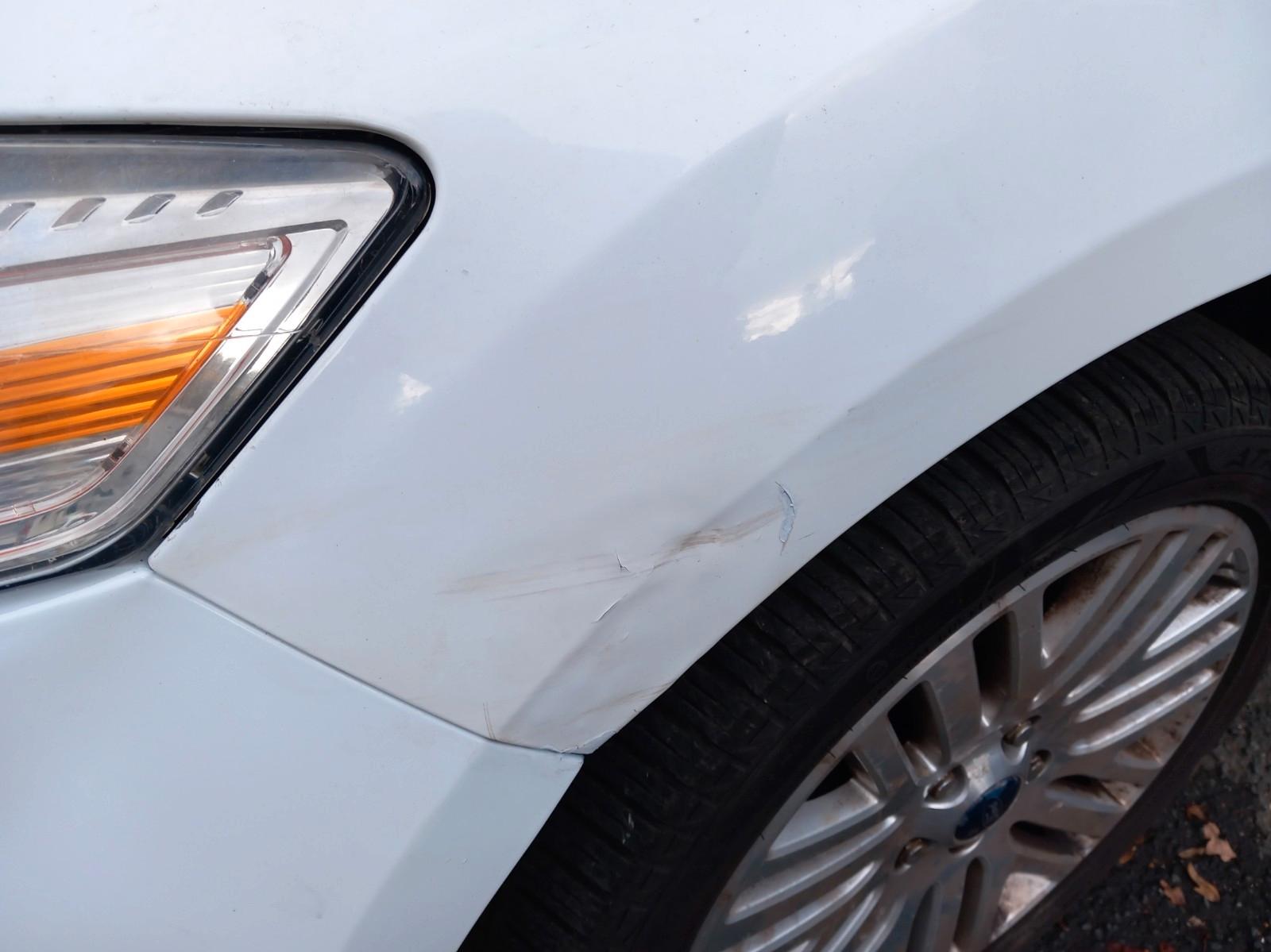 Ford Mondeo 2011 — photo 19