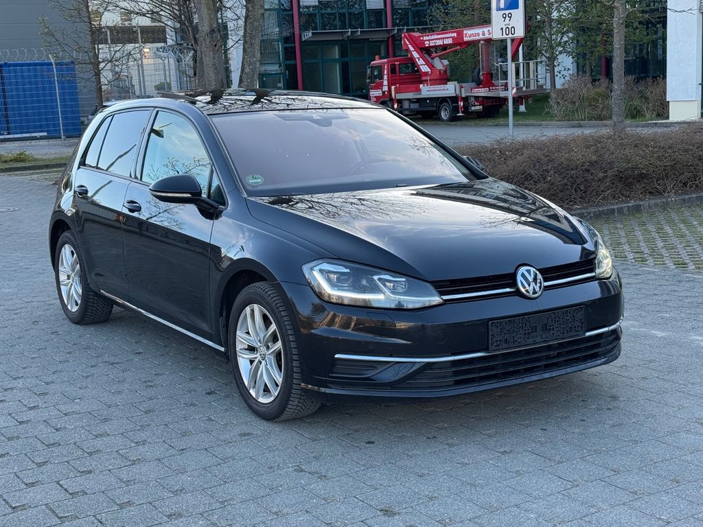 Image of Volkswagen Golf