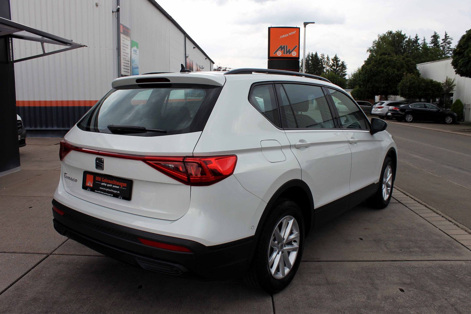 Fahrzeugabbildung SEAT Tarraco Style 2.0TDI DSG LED AHK ACC KAM PANO BT