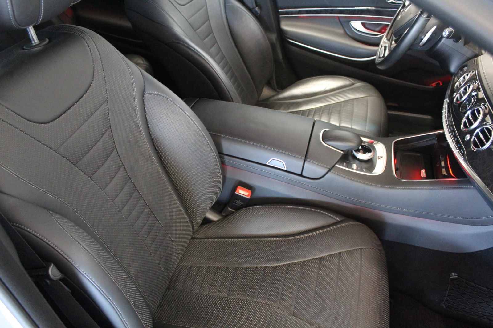 Mercedes-Benz S 500 L AMG-Paket !!! Neuwertig !!! 25.288 KM !! foto 11