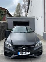 Mercedes-Benz E 63 AMG S * MATT * DESIGNO * 3xTV * H&K* 20 Z. - Mercedes-Benz E-Klasse: Allradantrieb, 63 AMG