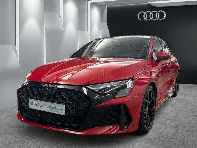 Audi RS 3 Sportback Matrix LED Assistenzpaket Vmax An