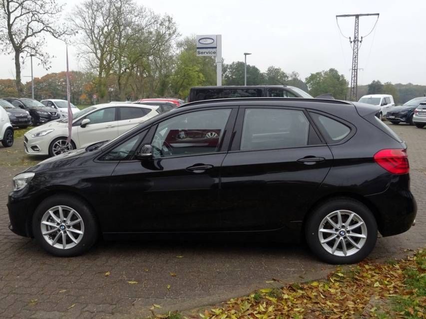 Fahrzeugabbildung BMW 218d 2.0 Active Tourer Automatik Advantage 8-fac