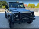 Land Rover Defender 110 TD4 Station Wagon SE - graue Land Rover Defender