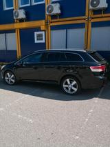 Toyota Tayota Avensis - gebrauchte Toyota Avensis aus dem Jahr 2010