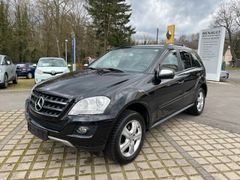 Fotografie des Mercedes-Benz ML 280