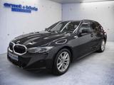 BMW 318d Touring Aut. PANO ACC LED RFK SHZ LEDER - BMW 318 in Freiburg