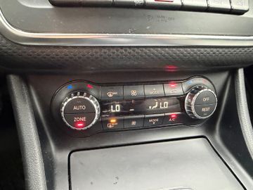 Mercedes A 220 - 12