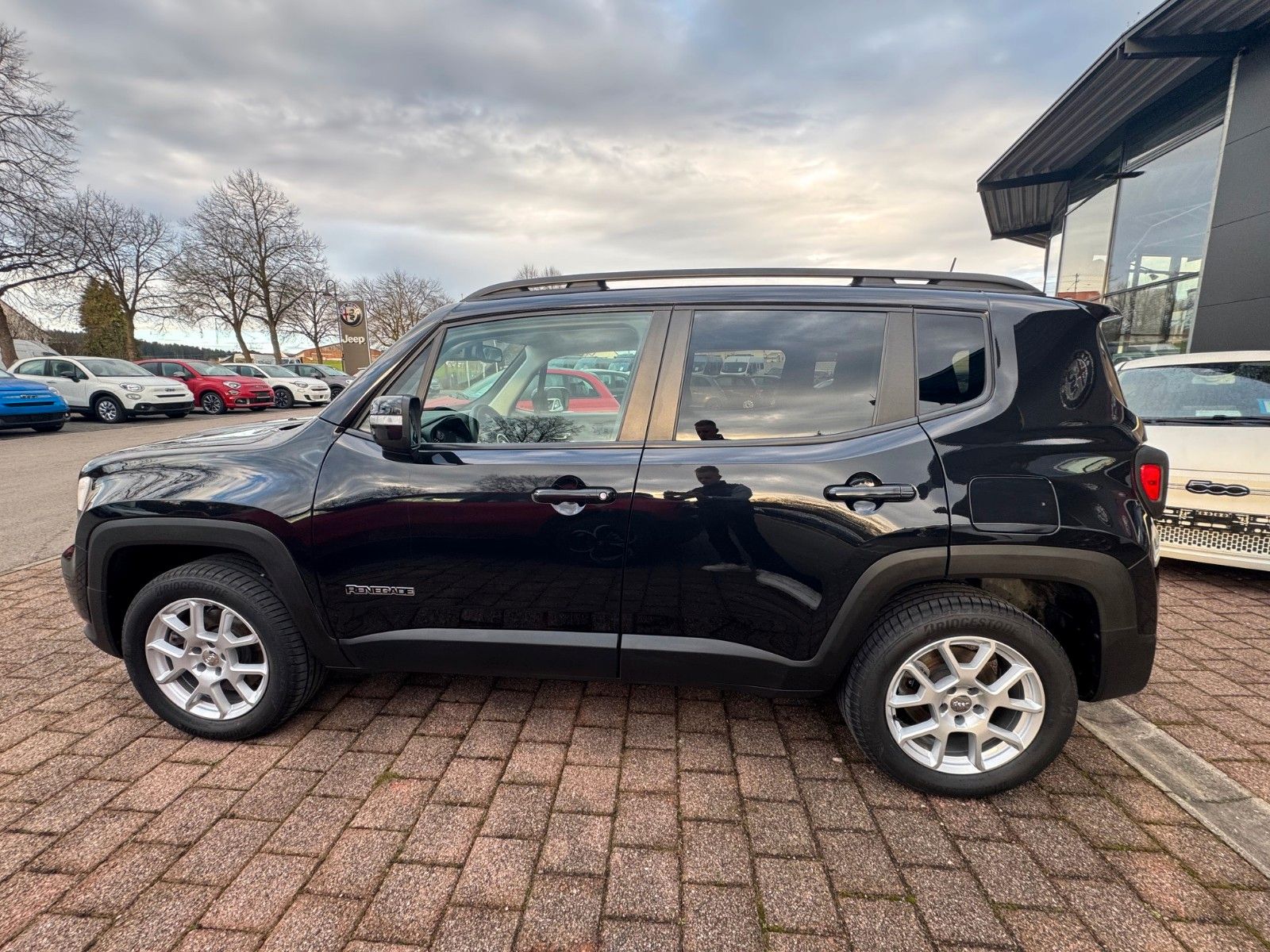 Fahrzeugabbildung Jeep Renegade PHEV MY20 Longitude 190PS NAVI