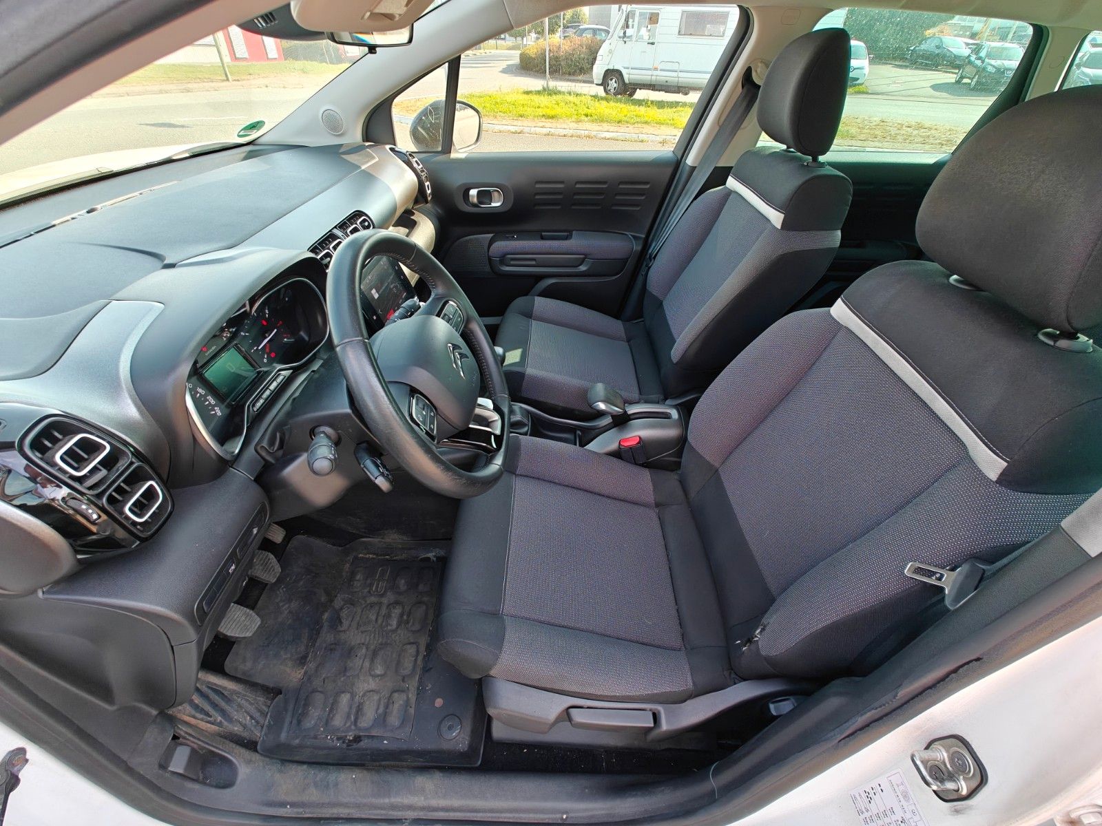 Fahrzeugabbildung Citroën C3 Aircross Feel - PDC, Spurassistent -