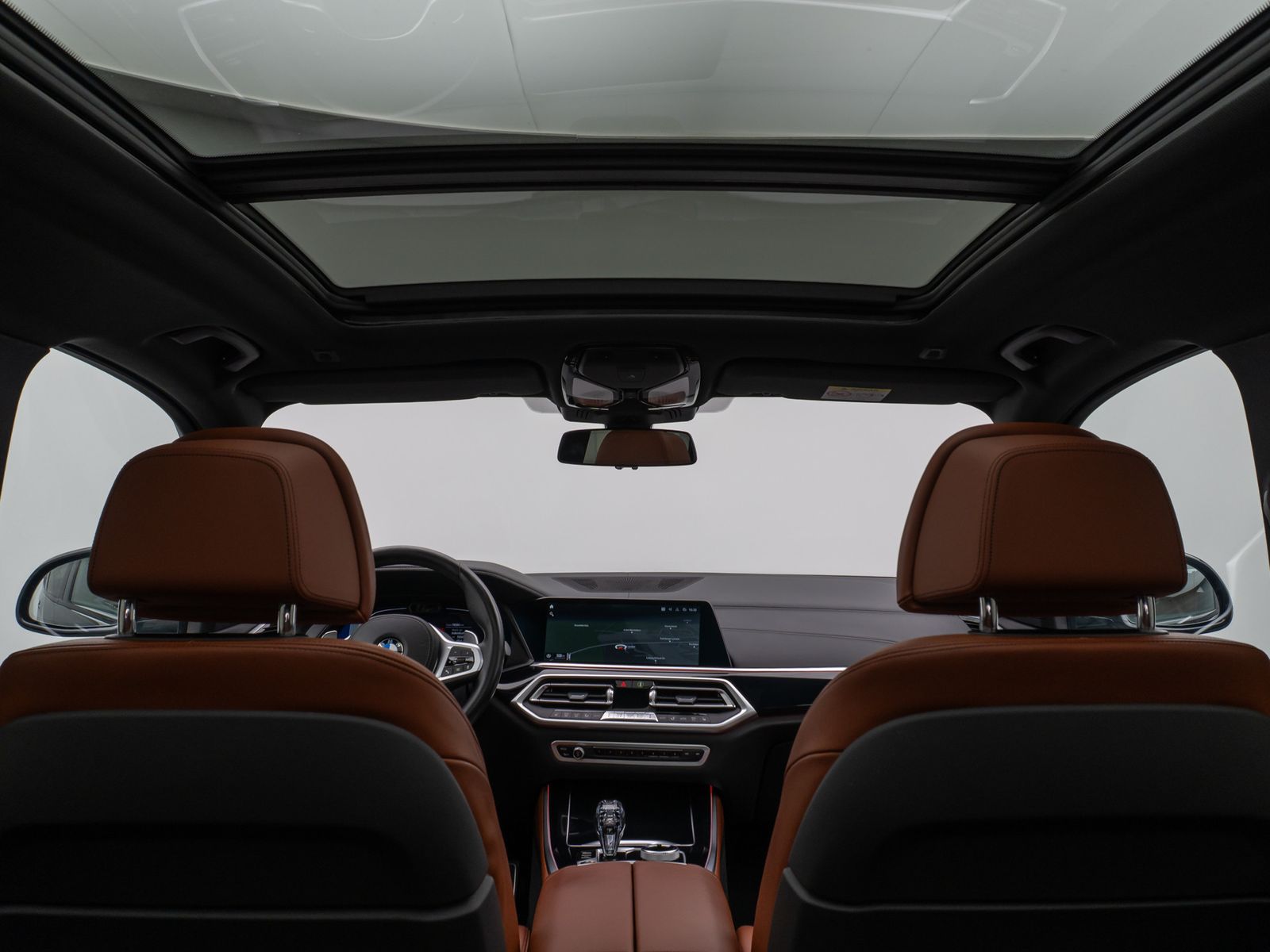 Fahrzeugabbildung BMW X5 xD30d M Sport Panorama Kamera Laser HUD HiFi