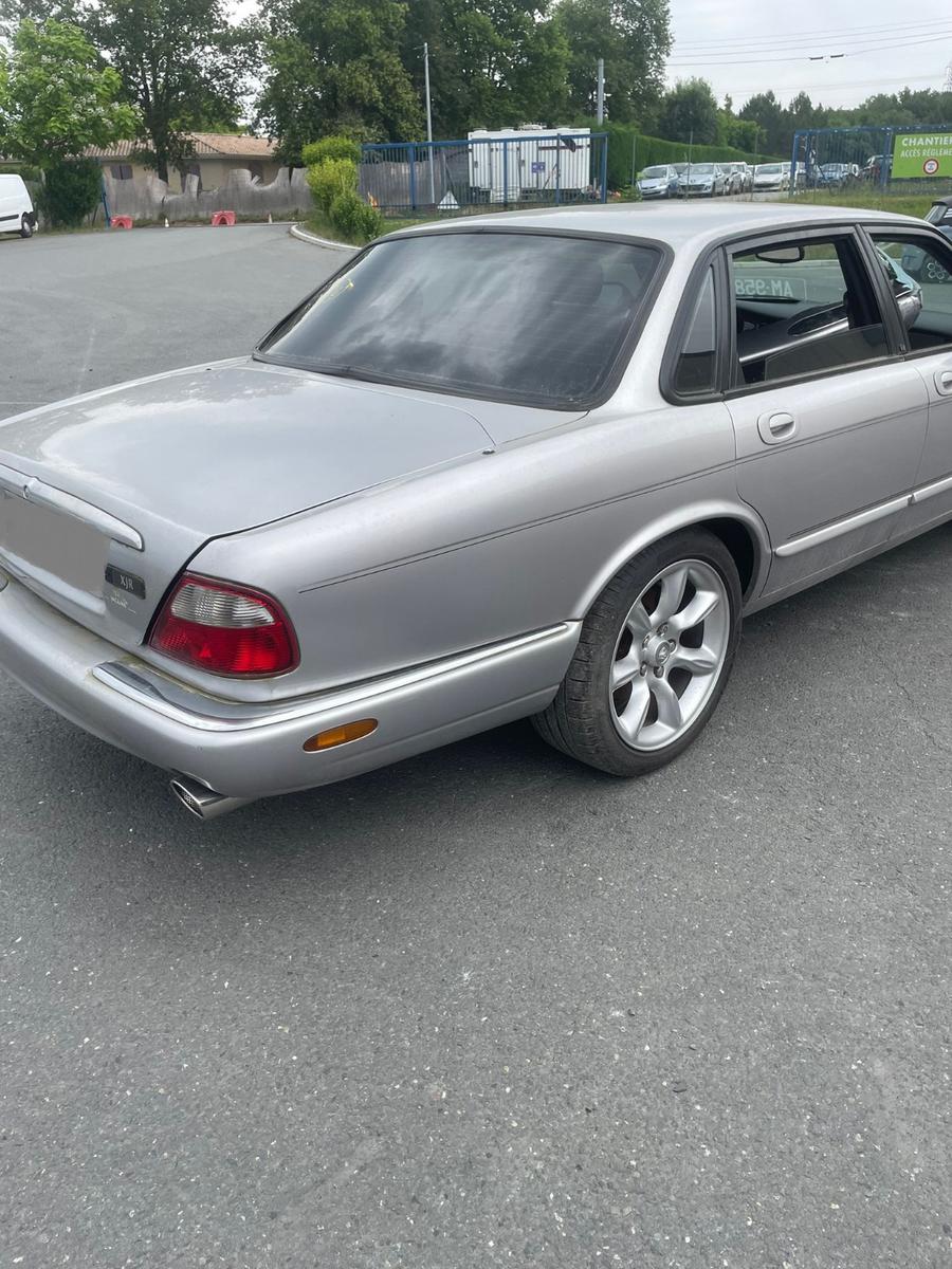 Jaguar XJR 4.0