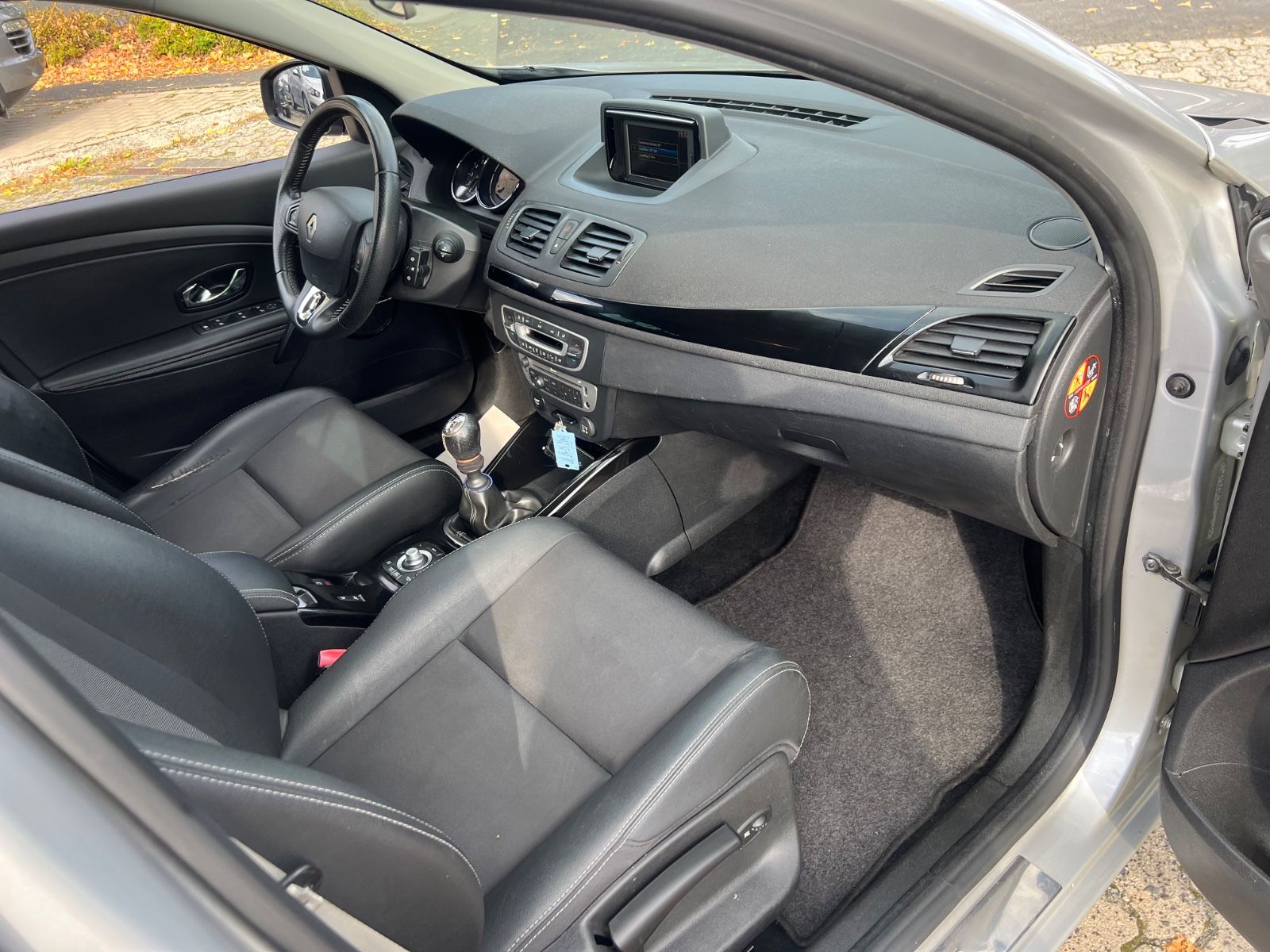 Fahrzeugabbildung Renault Megane III Grandtour BOSE Edition *KAMERA*