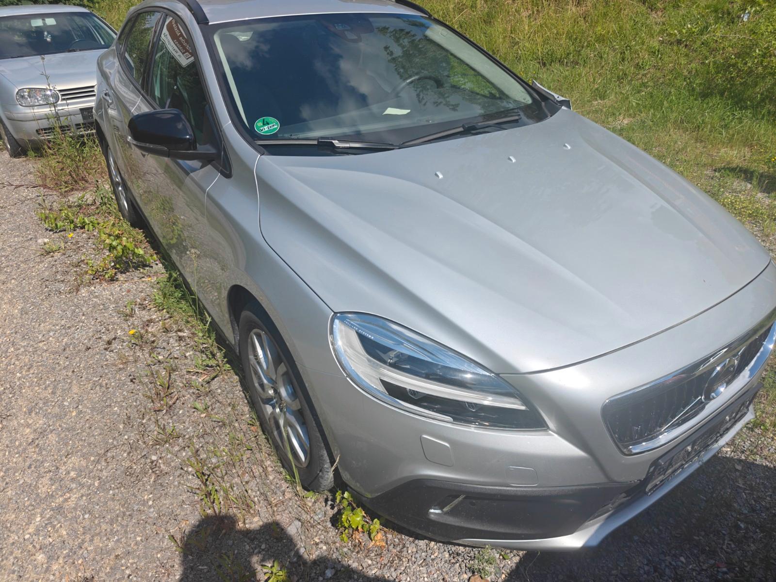 Volvo V40 Cross Country Plus R Design