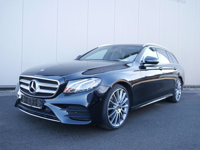 Mercedes-Benz E 220d T AMG-Line NAVI/LED/WIDESCREEN/PANO/RFK