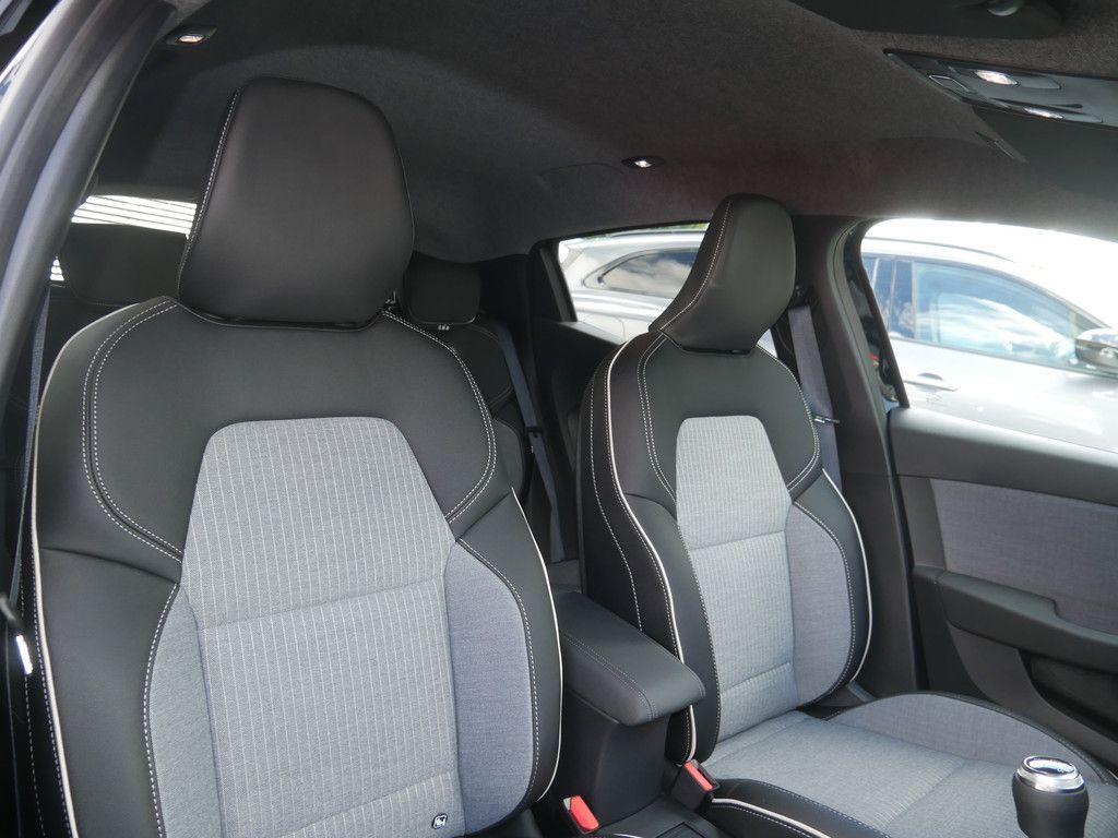 Fahrzeugabbildung Renault Clio Techno TCe 90