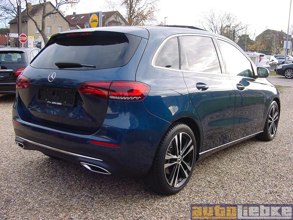 Mercedes-Benz B 220