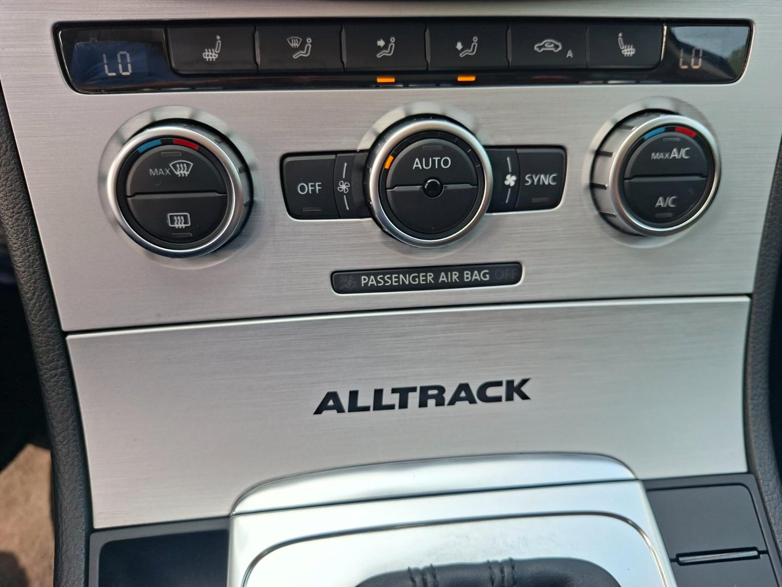 Volkswagen Passat Alltrack 2013 — photo 18