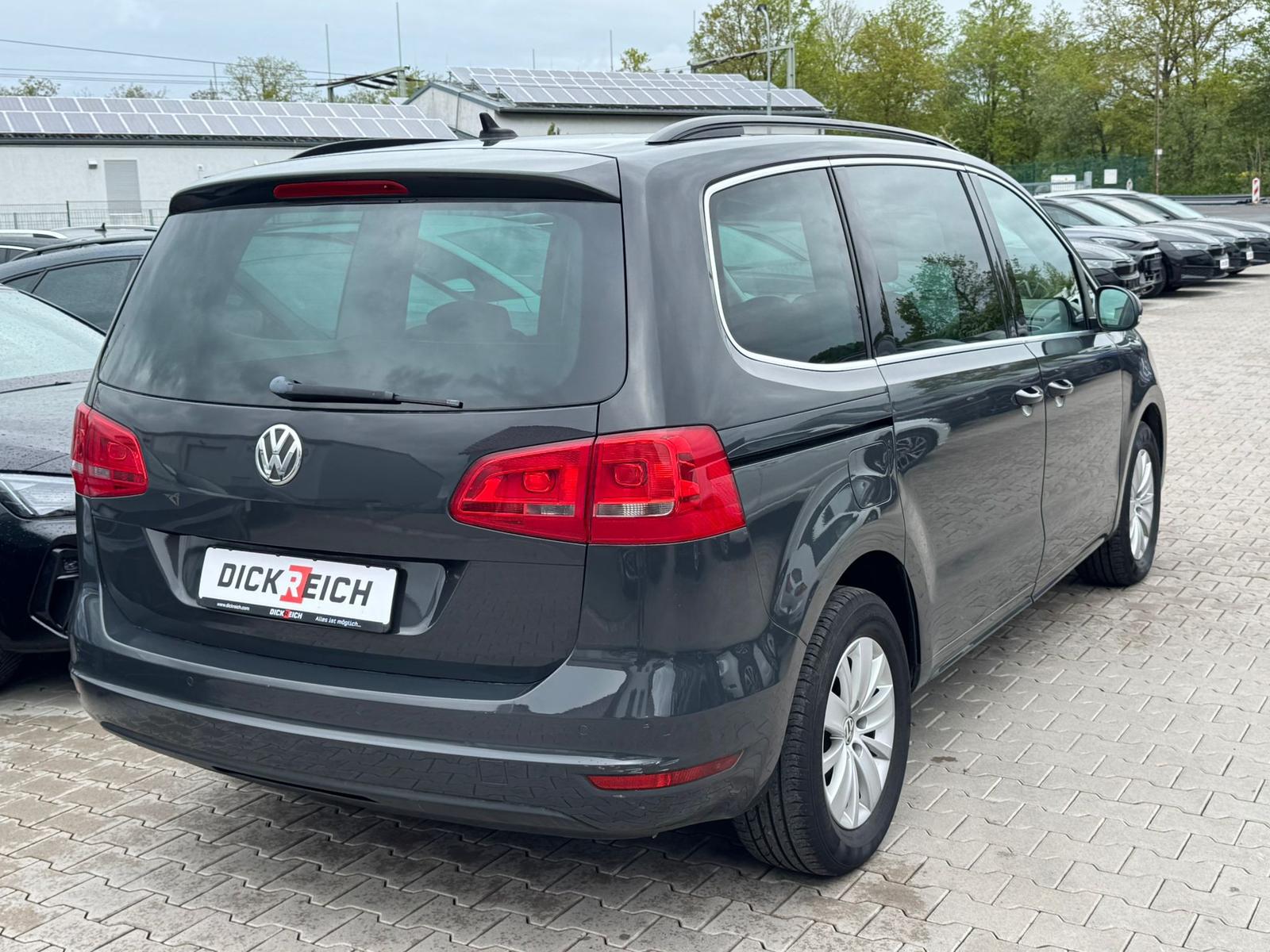 Volkswagen Sharan 2.0 TDI Comfortl. AHK*KLIMA*TEMP*NAVI*PDC