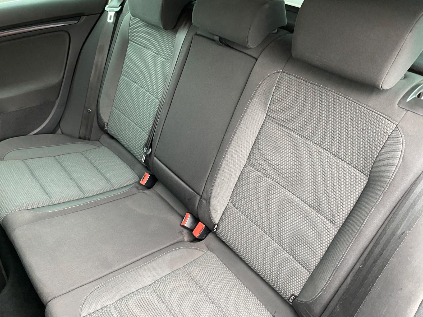 Volkswagen Golf 2011 — photo 7