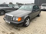 Mercedes-Benz 300 D W124 2.Hand,TÜV01.26,Alu,vieles Neu - gebrauchte Mercedes-Benz 300 aus dem Jahr 1988