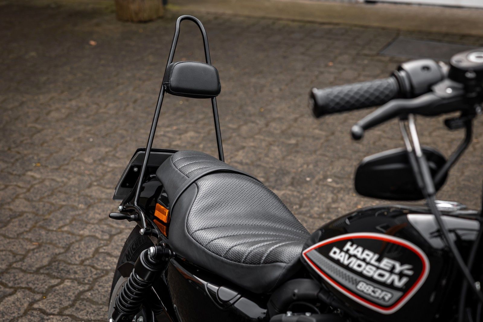 Fahrzeugabbildung Harley-Davidson Sportster XL883R Roadster - MILLER ABGASANLAGE -