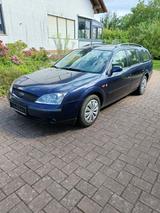 Ford Mondeo Kombi 1.8 92 kW Ghia - Ford Mondeo aus 2002: Kombi