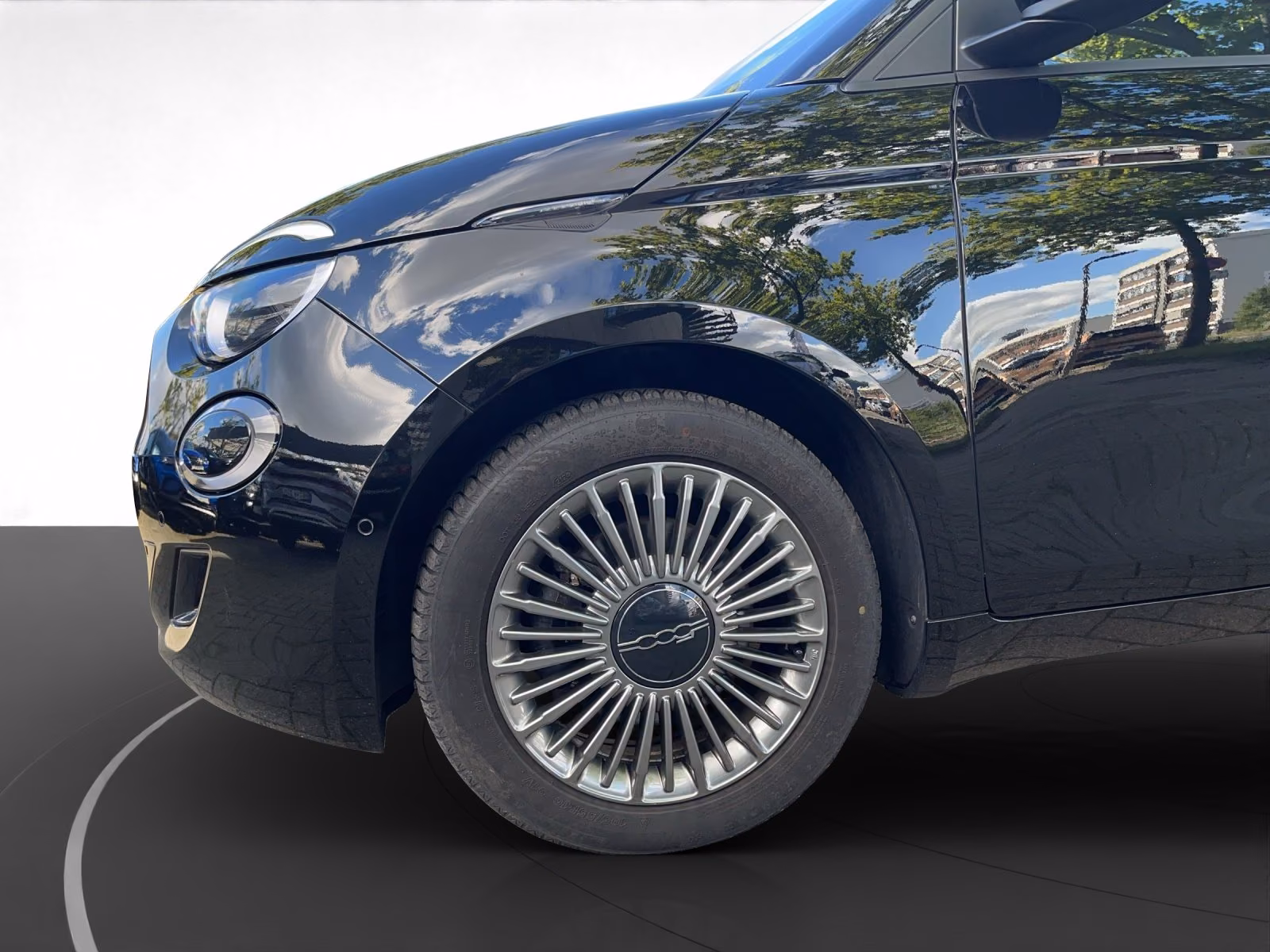Fiat 500 e Icon 42 kWh Navi+SHZ+RFK+Carplay+LM