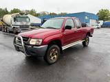 Toyota Hilux 4x4 2.5 TD manual - rote Toyota Hilux