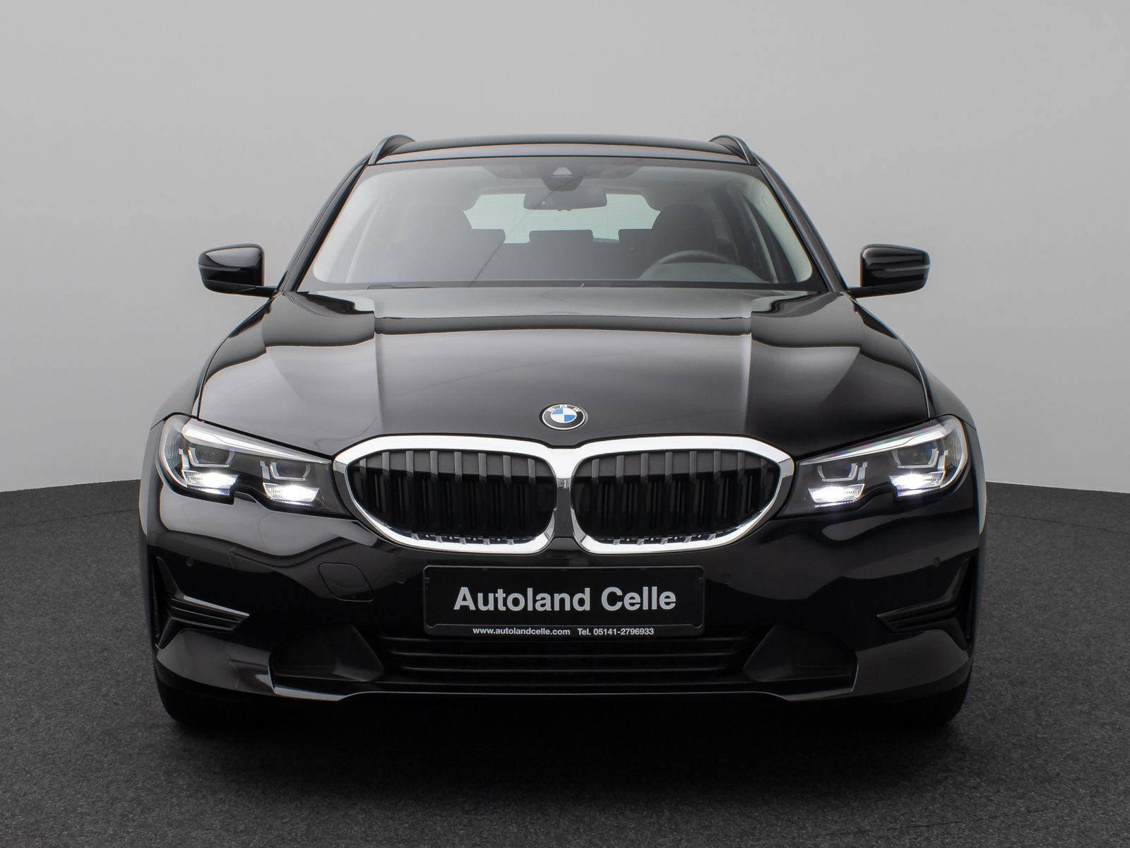 Fahrzeugabbildung BMW 318i Kamera DAB HiFi CockPitPro Alarm LED Sport