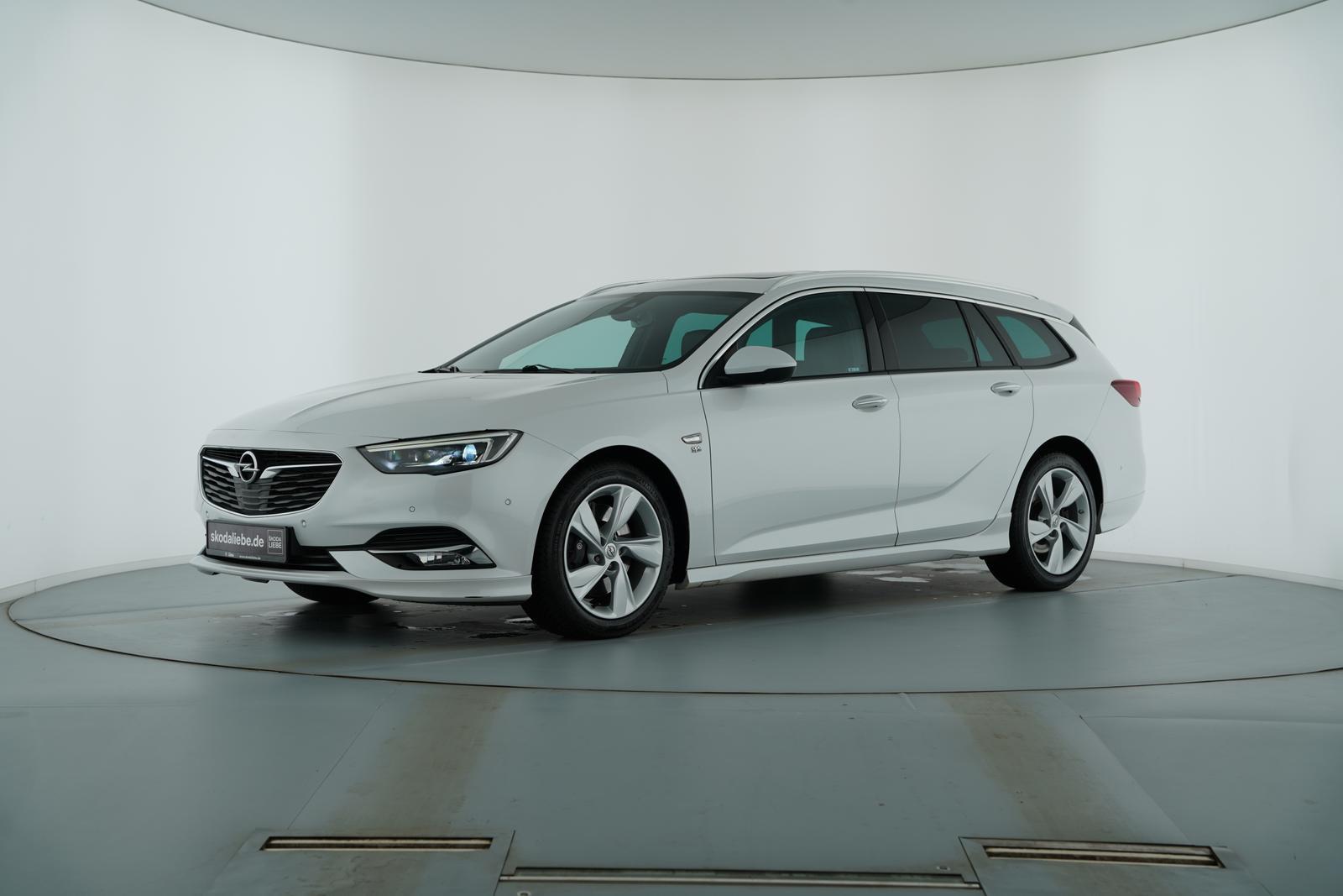 Opel INSIGNIA ST 2.0T 4x4 AUT. OPC-LINE+AHK+PANO+NAVI