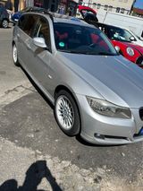 BMW  E91 318i Touring - - BMW 318: 318i E91