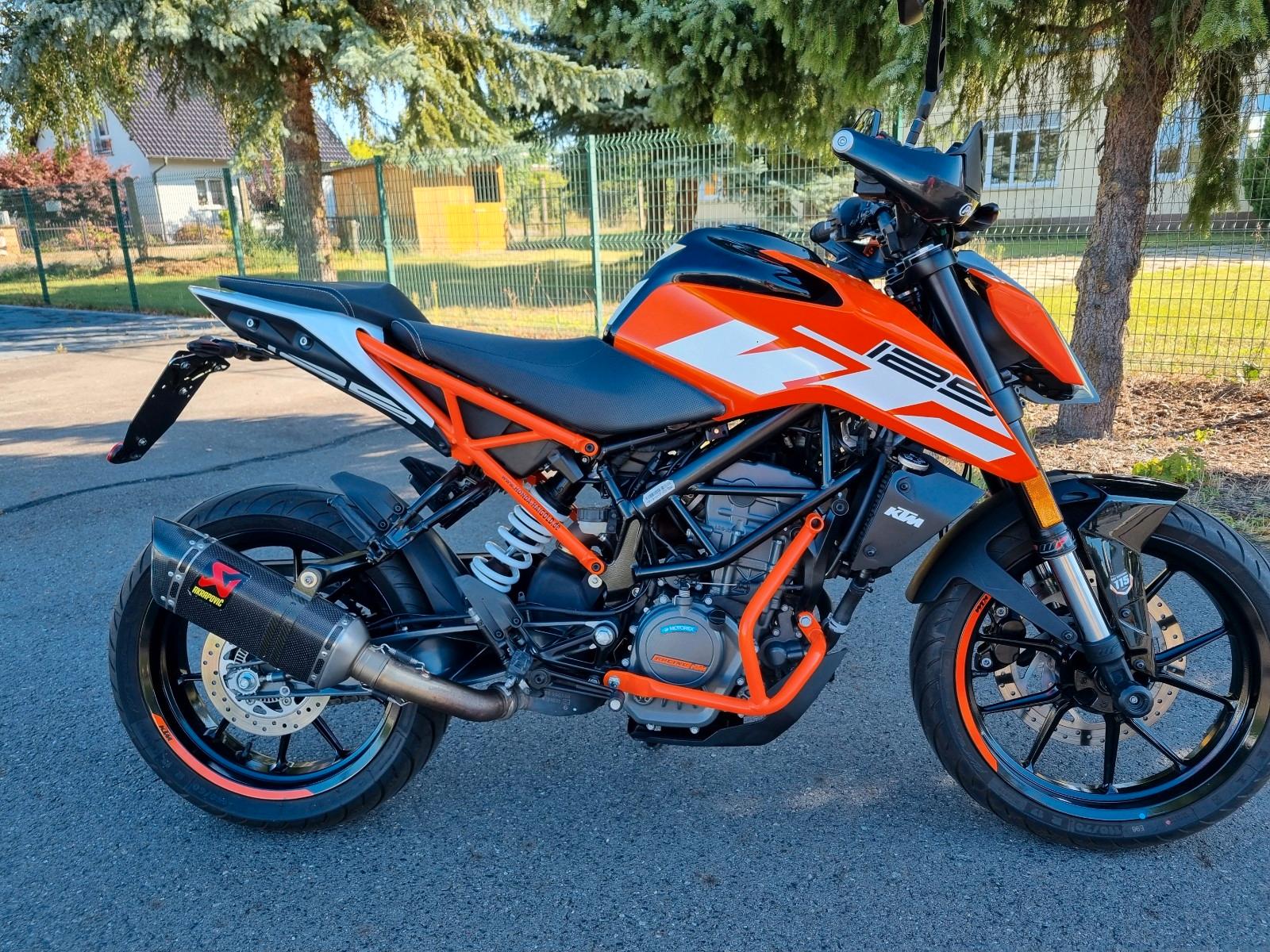 KTM 125 Duke mit 1000€ Zubehör !