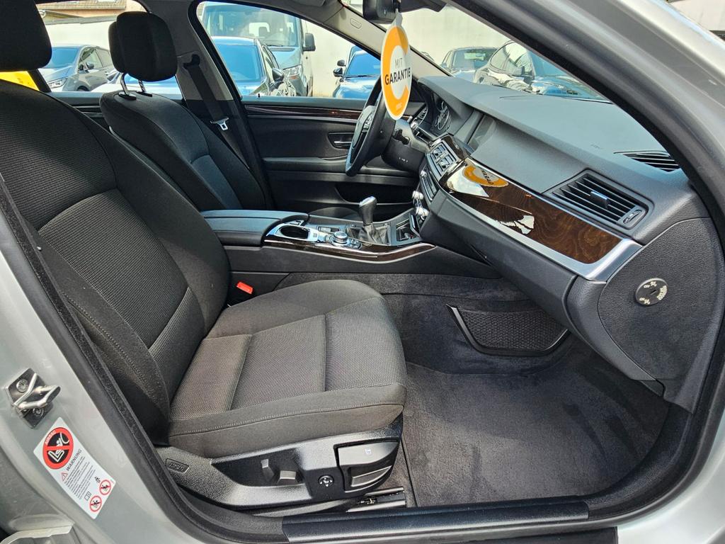 BMW 523