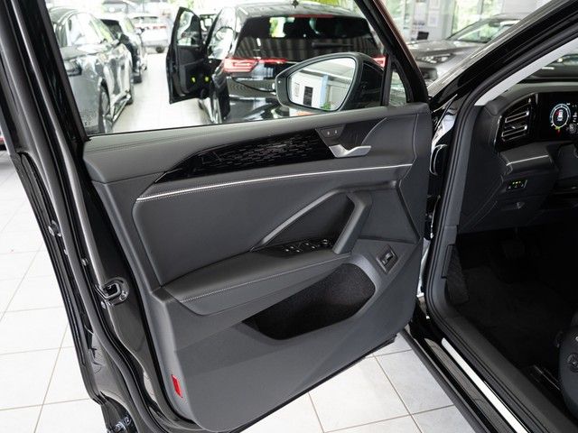 Tiguan Elegance TDI DSG AHK 8-fach IQDrive Pano