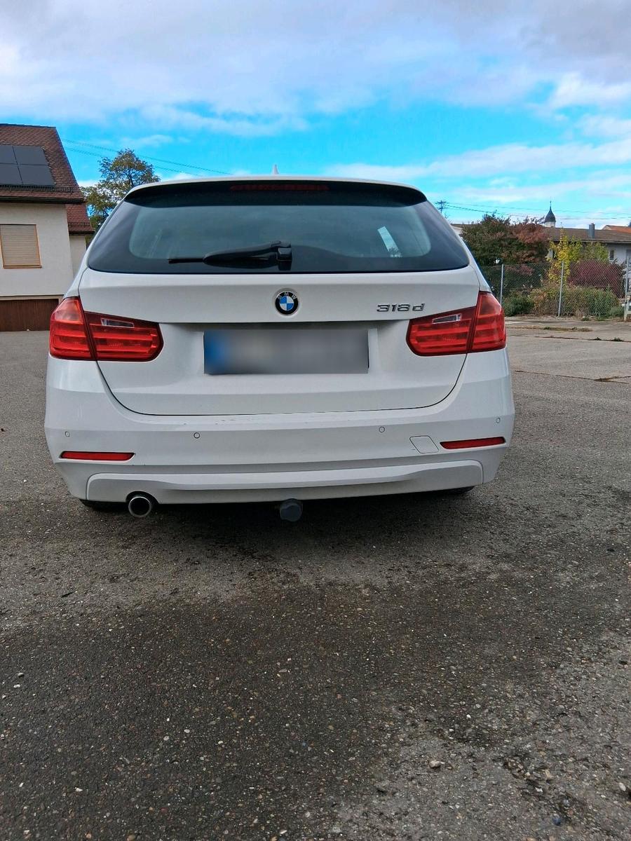 BMW  2014 — interior