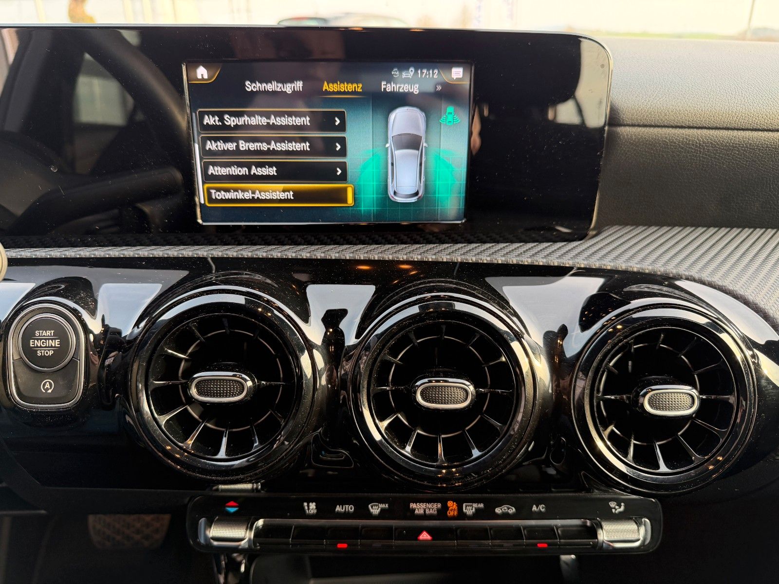 Fahrzeugabbildung Mercedes-Benz A 200 d LED+R-Kamera+TOTW+Carplay+IHC