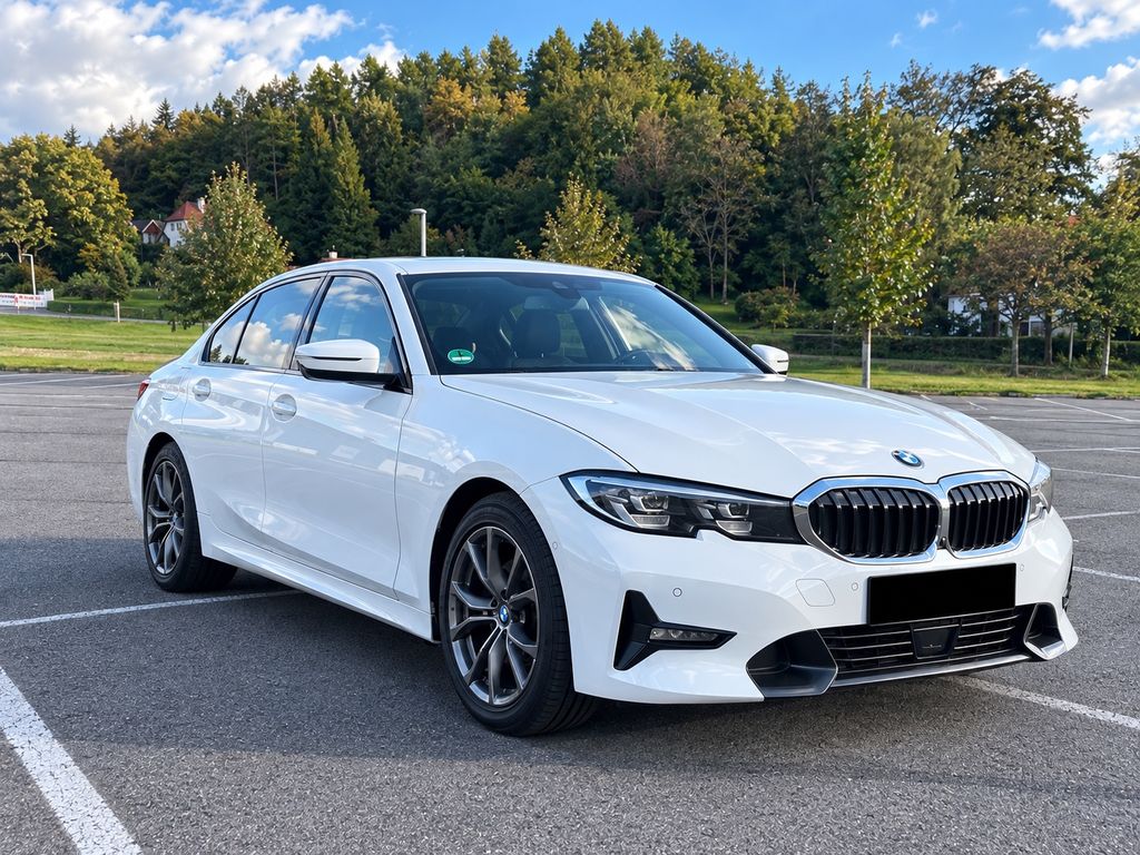 Image of BMW 320