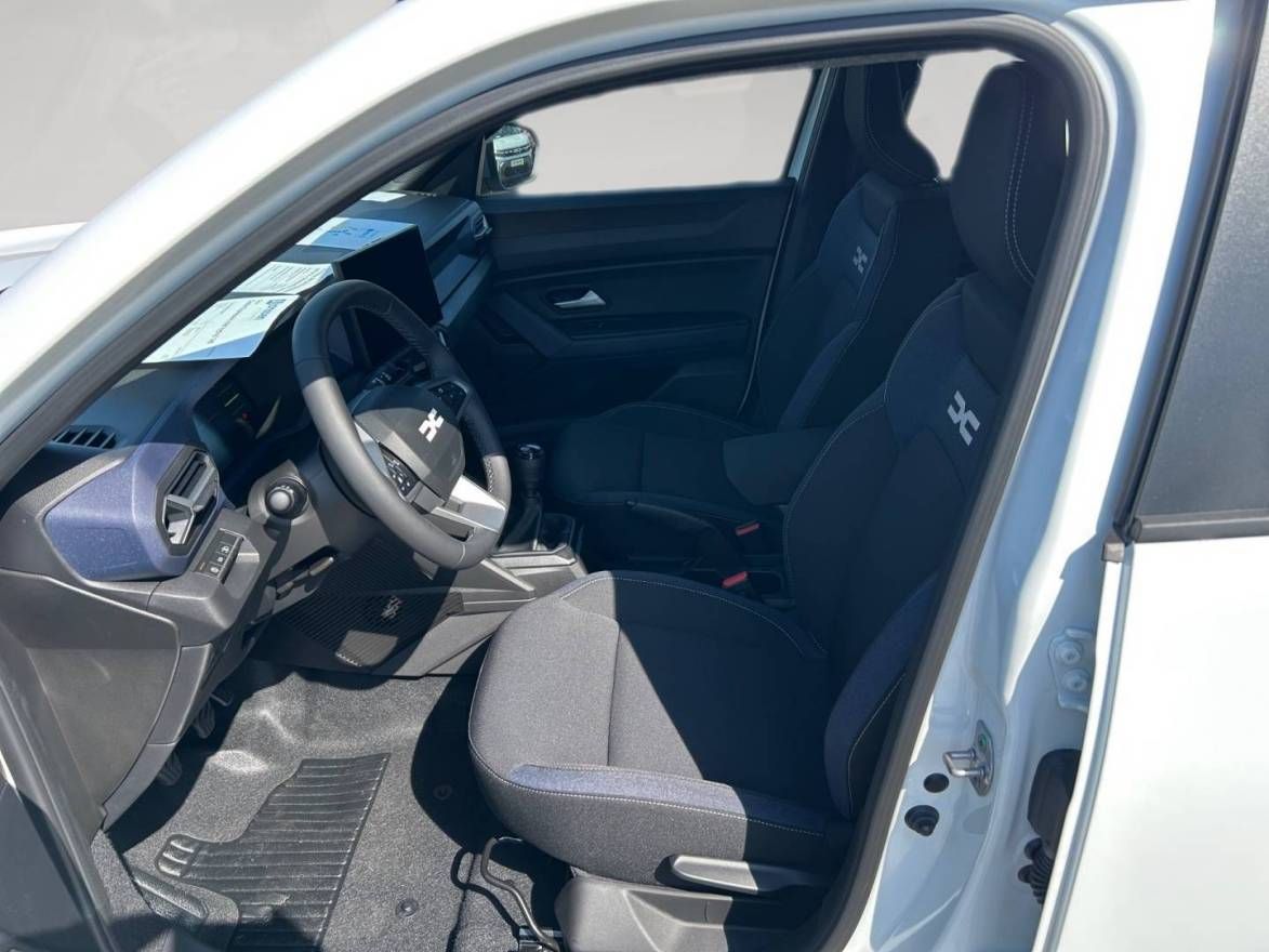 Fahrzeugabbildung Dacia Duster Expression mild hybrid 140