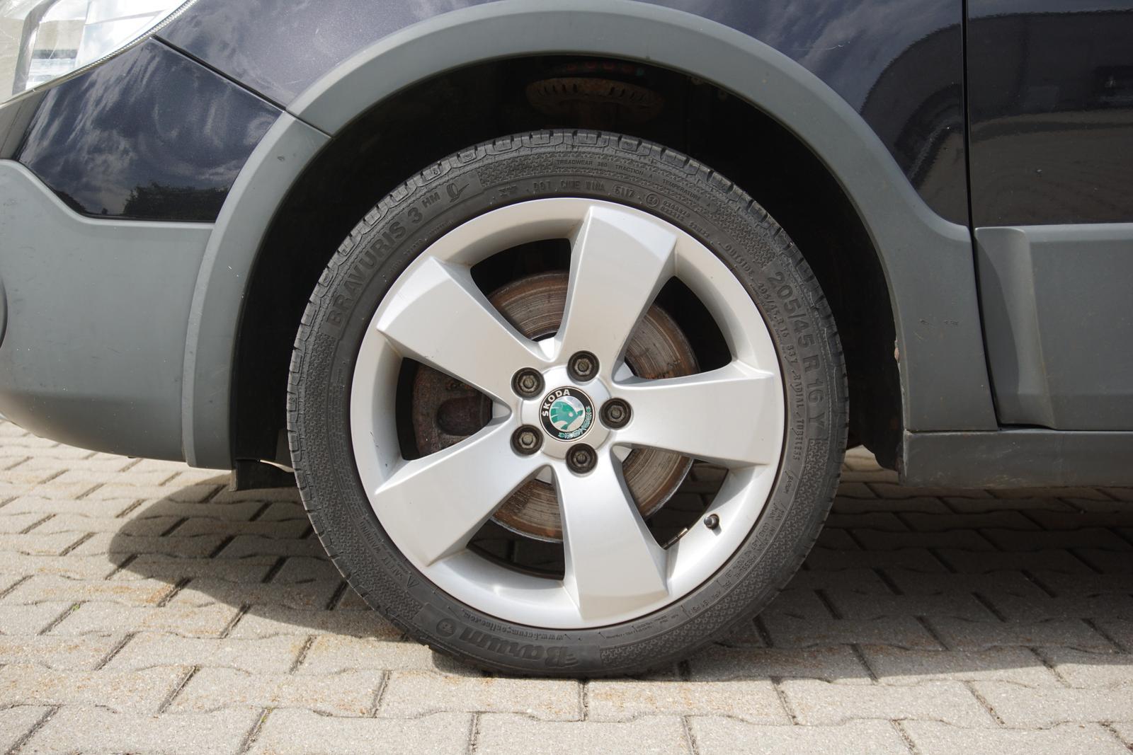 Skoda Fabia Combi Scout 1.2TSI Radio Klima Tempomat 1.