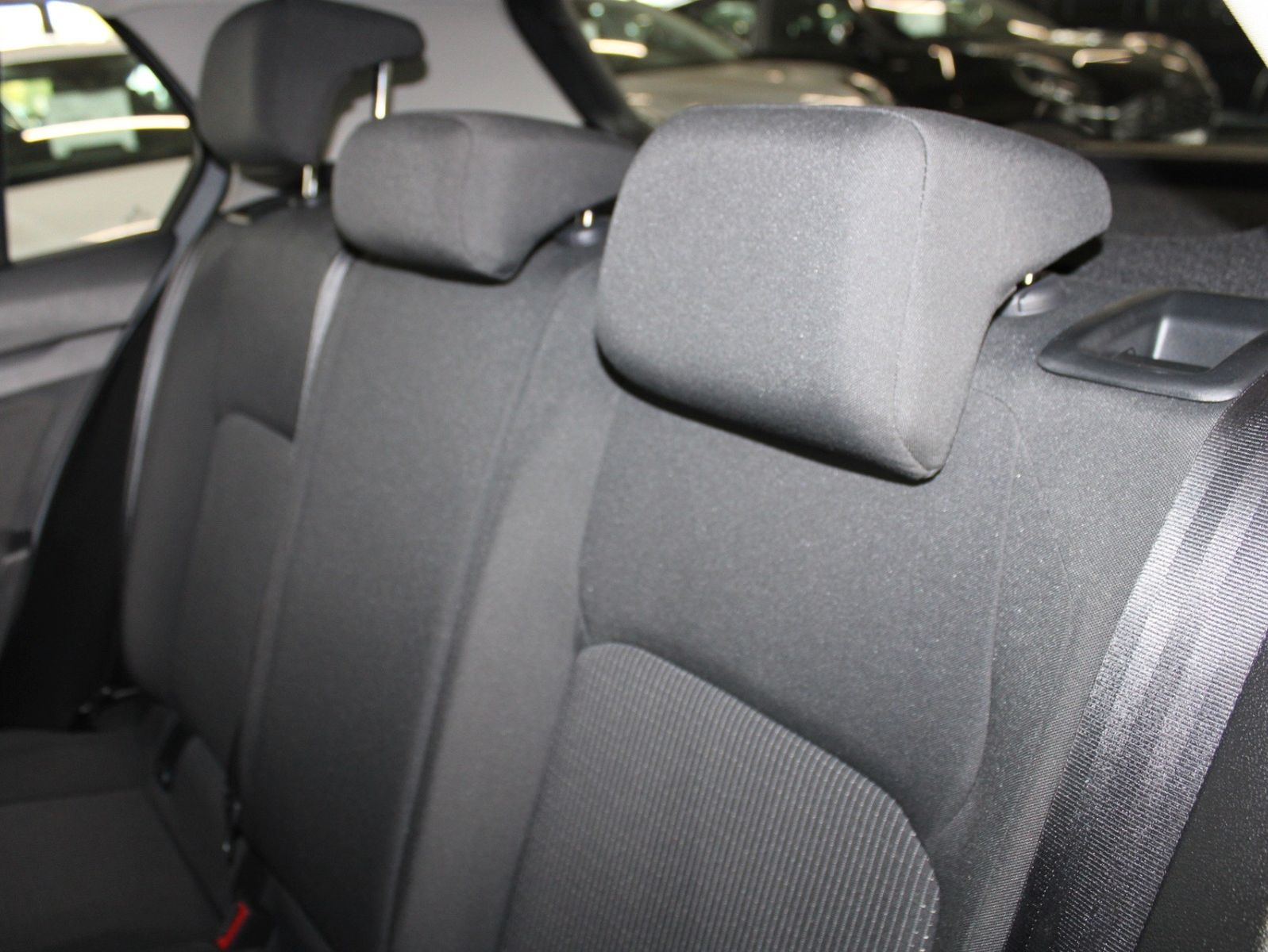 Fahrzeugabbildung Volkswagen Golf 1.0 TSI OPF LED PDC Allwetter WinterPaket