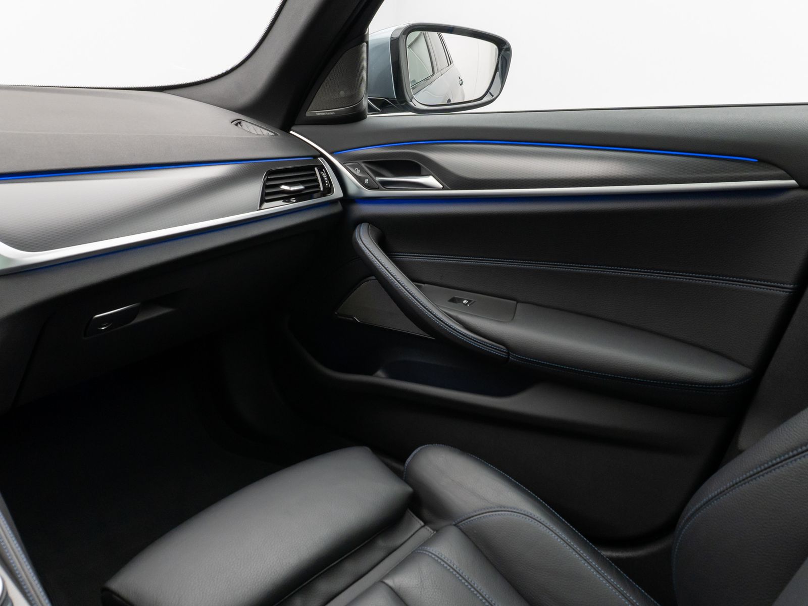 Fahrzeugabbildung BMW 540i xD M Sport Panorama DAB H/K DispKey 19Zoll