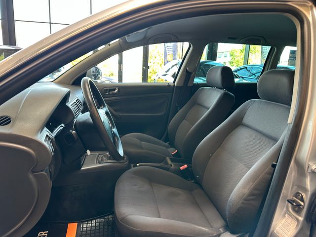 Volkswagen Passat*SZHZ*KLIMAAUTOMATIK*TÜV 092028*